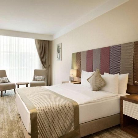 Ramada By Wyndham Gemli̇K Hotel Gemlik Bagian luar foto
