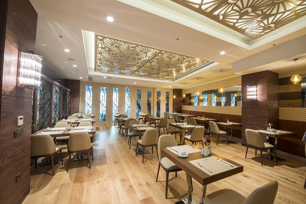 Ramada By Wyndham Gemli̇K Hotel Gemlik Bagian luar foto