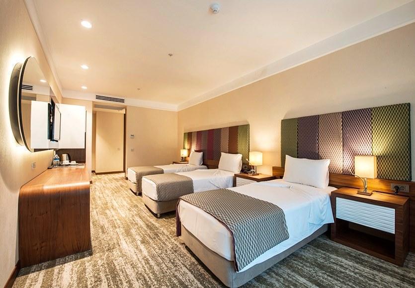 Ramada By Wyndham Gemli̇K Hotel Gemlik Bagian luar foto